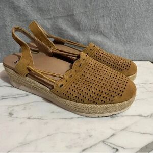 Earth Women’s Buran Azalea Espadrille Sandal Camel Brown Suede Slip On size 8
